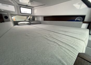 Axopar 37 Sports Cabin, GELERT 52