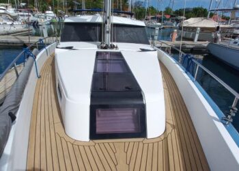 Moody Decksaloon 45, STELLAR J 12