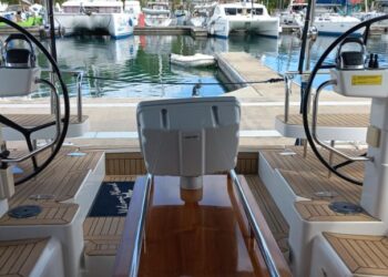 Moody Decksaloon 45, STELLAR J 33