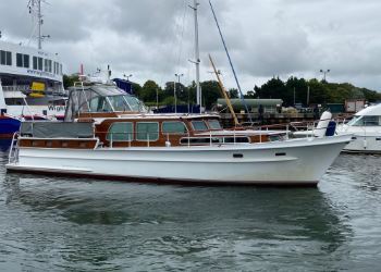 Super Van Craft 1380, MALAIKA OF LONDON, Super Van Craft, Super Van Craft 1380