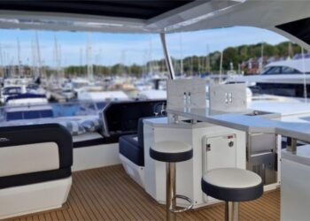 Galeon 640 Fly, CRAZY BEAR 11