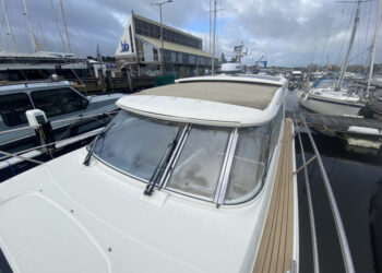 Marex 360 Cabriolet Cruiser, PLANE TO SEA 11