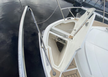 Marex 360 Cabriolet Cruiser, PLANE TO SEA 3