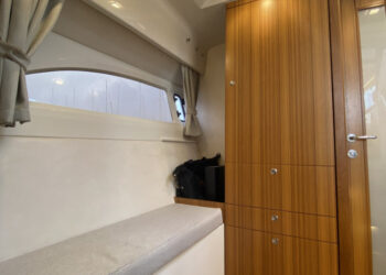 Marex 360 Cabriolet Cruiser, PLANE TO SEA 40