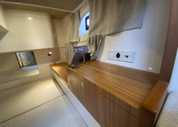 Marex 360 Cabriolet Cruiser, PLANE TO SEA 41