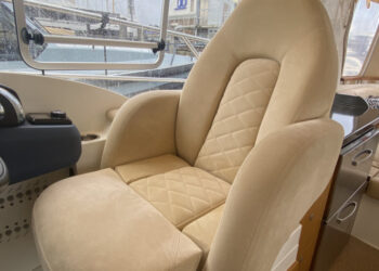 Marex 360 Cabriolet Cruiser, PLANE TO SEA 63