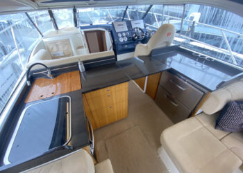 Marex 360 Cabriolet Cruiser, PLANE TO SEA 76