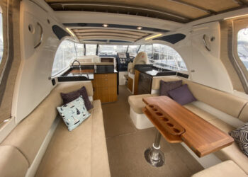 Marex 360 Cabriolet Cruiser, PLANE TO SEA 86