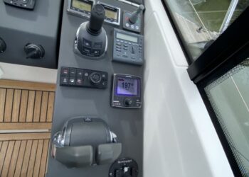 Windy 48 Triton, NAUTI BUOY 19