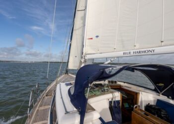 Discovery 55, BLUE HARMONY 21